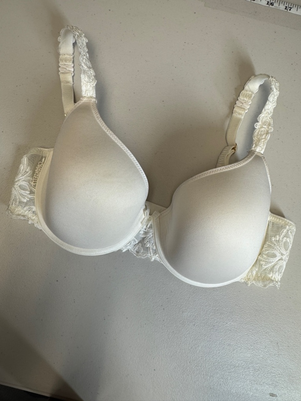 Chantelle White Lace Bra Molded Cups Underwire Full Coverage Feminine - Picture 3 of 16